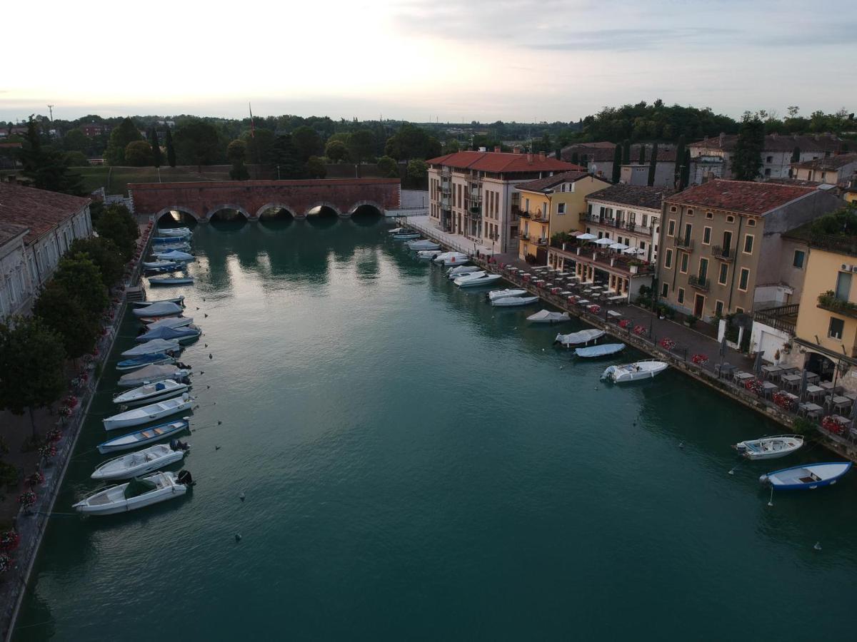 Fiori Sull'Acqua Apartments Peschiera del Garda Exterior photo